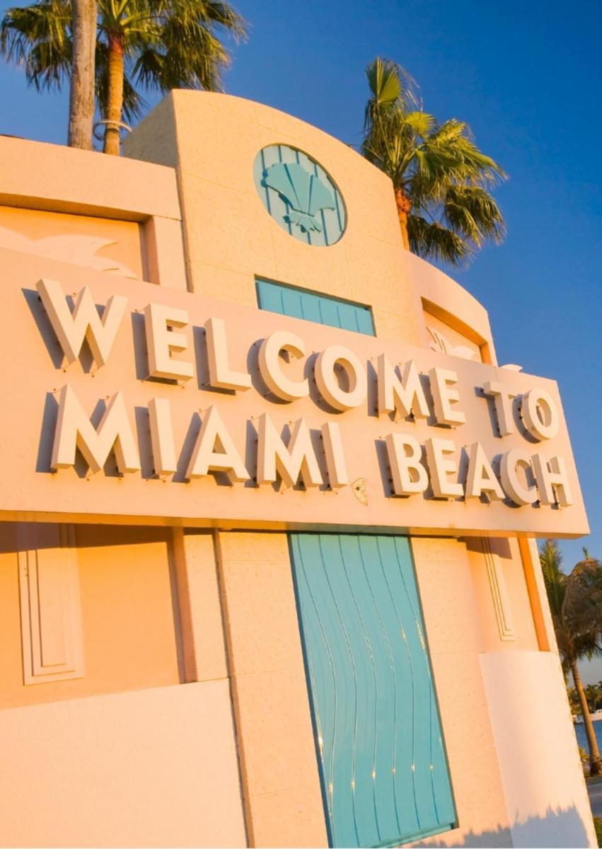 Women Only Rooms - Men Only Rooms - Free Wifi - Coffee Parking - Lockers Miami Exterior photo